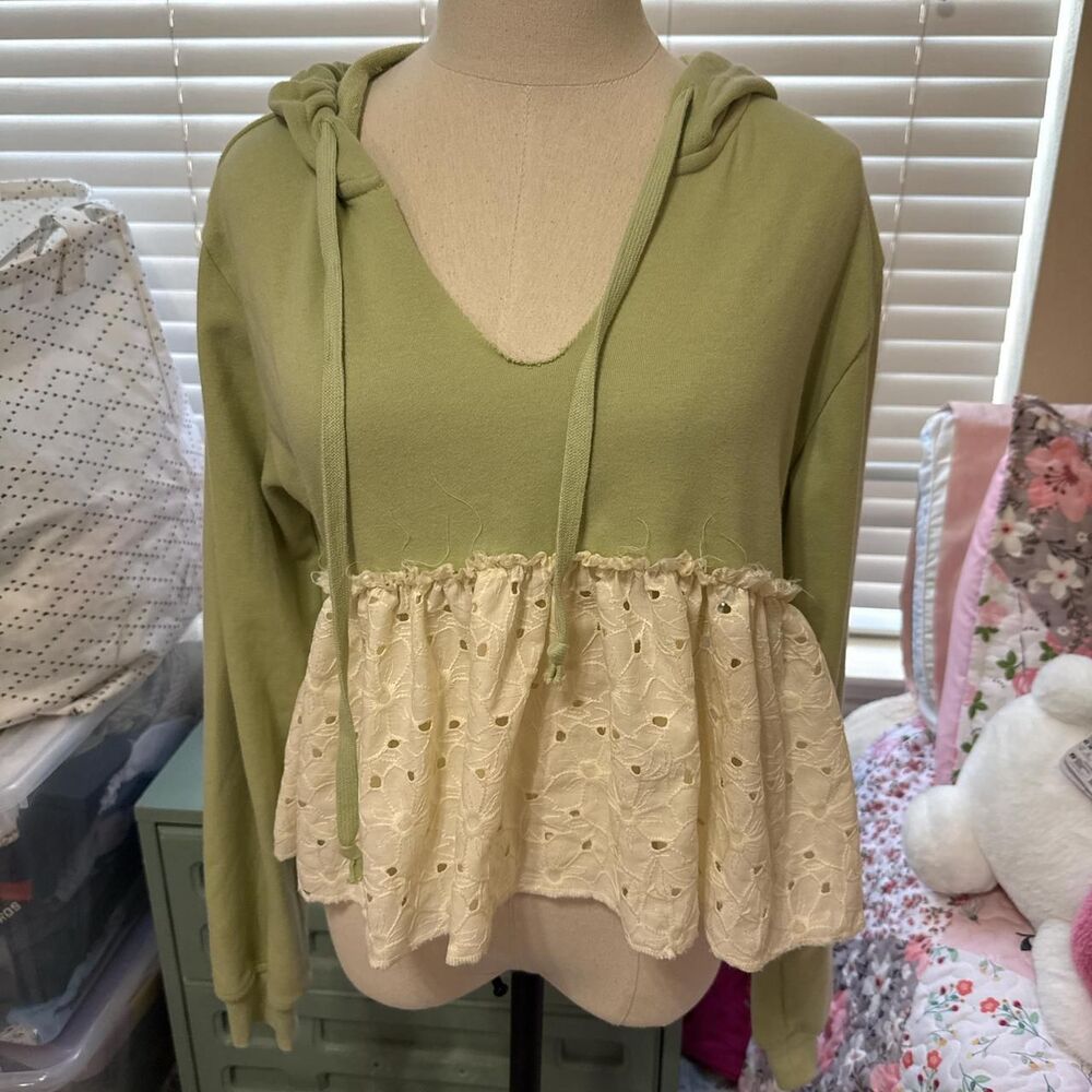 Bdg Women's Green Jumper